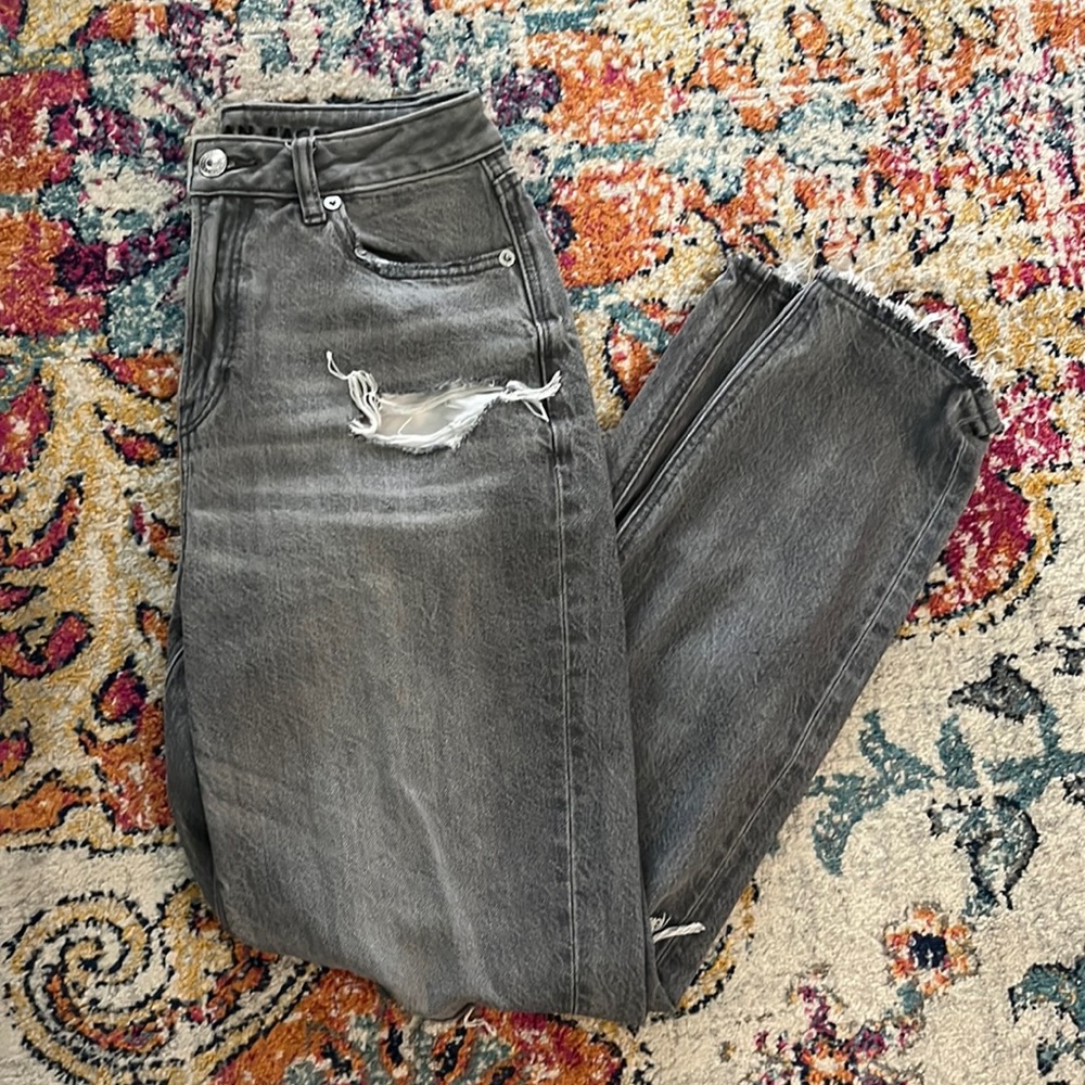 American Eagle Distressed Mom Jean